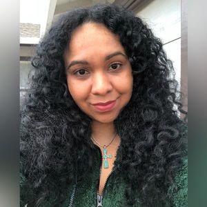 Meet your Posher, Jazmine